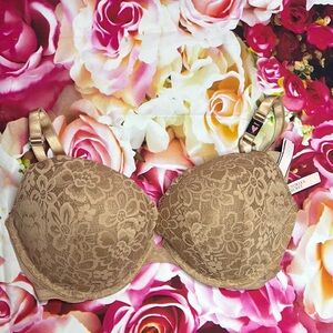 New Victoria’s Secret Beige Lace Padded Bra